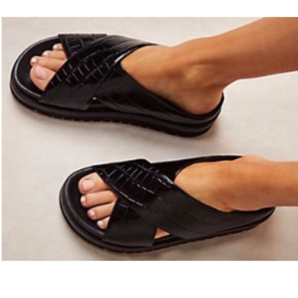 Free People Roxanne Croc Platform Black Sandals Criss Cross Size 39.5 US 9 Boho